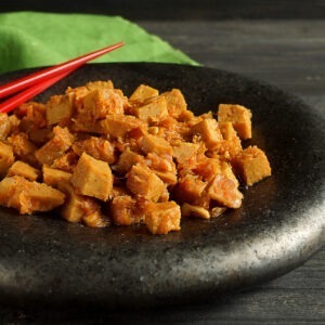 Сейтан з імбирем у кисло-солодкому соусі