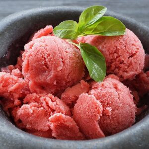 Клубничный сорбет с миндальным молоком, 350 г